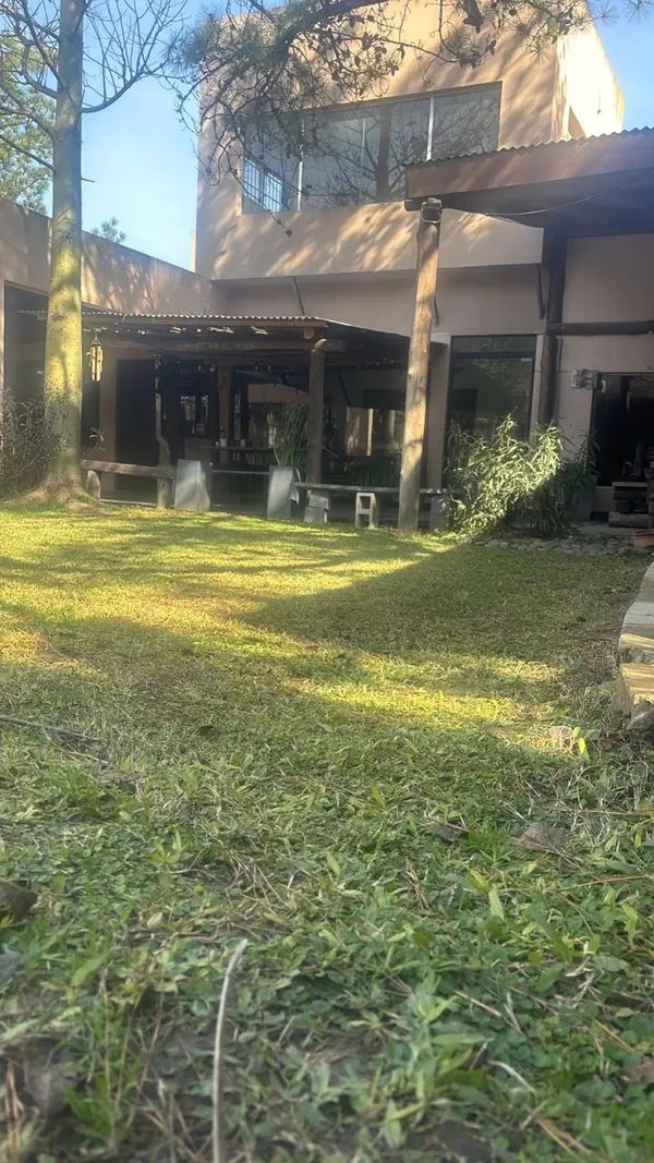 Sombra y descanso al aire libre — PROYECTO VIDA